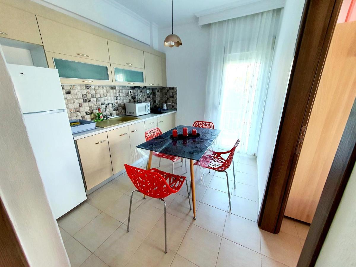 Cozy & Cool Apartment N1 30M From Sea Nea Kallikrateia ภายนอก รูปภาพ