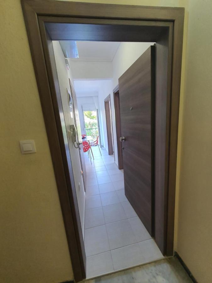 Cozy & Cool Apartment N1 30M From Sea Nea Kallikrateia ภายนอก รูปภาพ