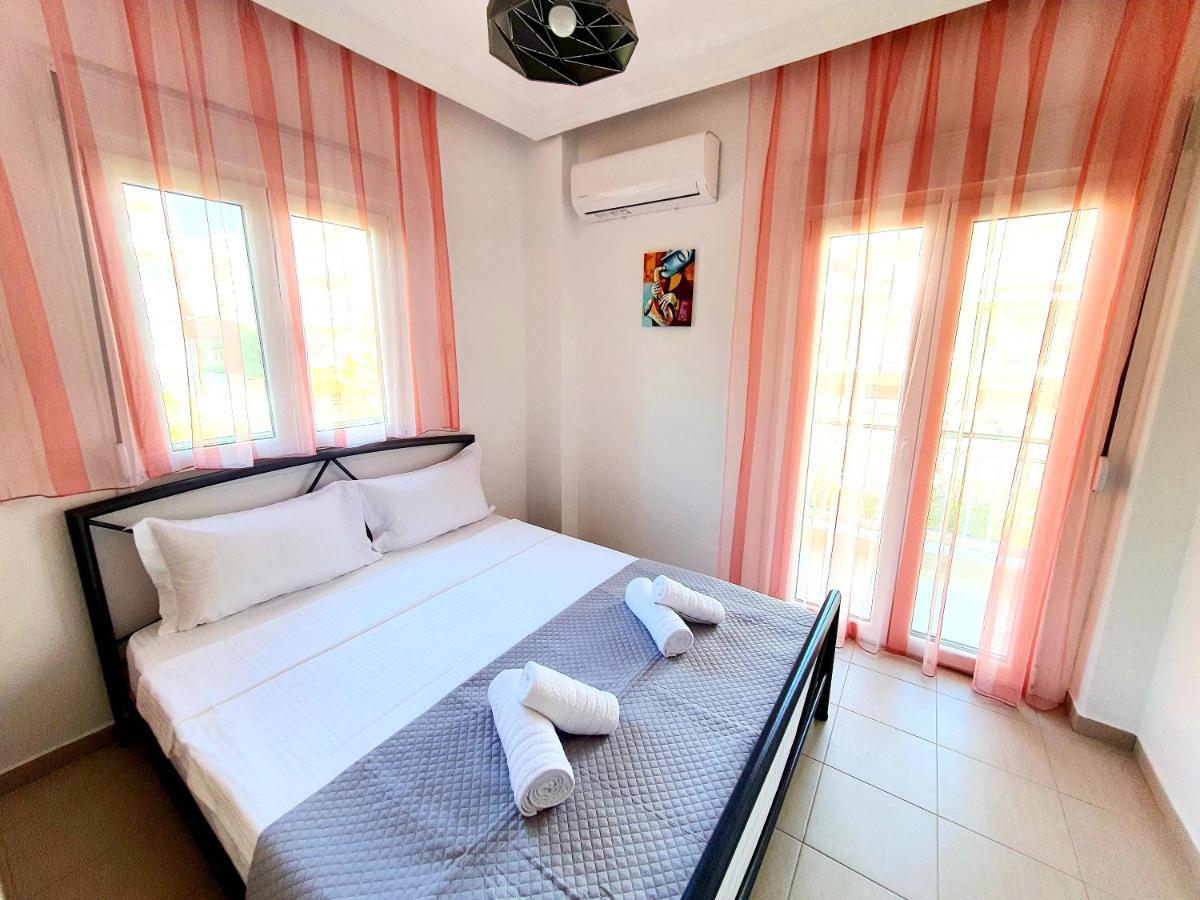 Cozy & Cool Apartment N1 30M From Sea Nea Kallikrateia ภายนอก รูปภาพ