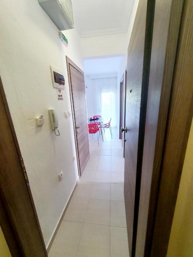 Cozy & Cool Apartment N1 30M From Sea Nea Kallikrateia ภายนอก รูปภาพ