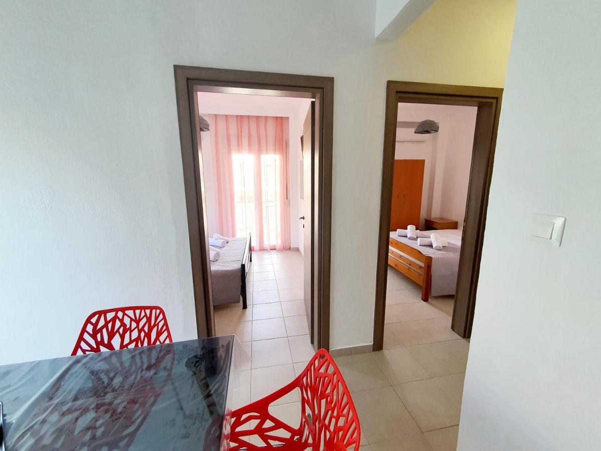 Cozy & Cool Apartment N1 30M From Sea Nea Kallikrateia ภายนอก รูปภาพ